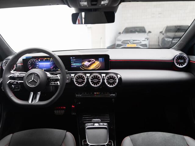Mercedes-Benz A-KLASSE 180 Business Solution AMG