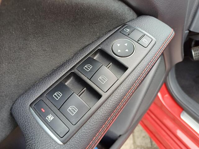Mercedes-Benz A-KLASSE 180 Business Solution AMG