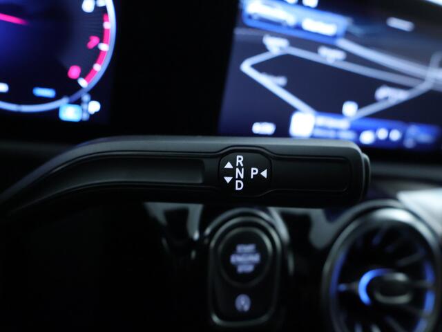 Mercedes-Benz A-KLASSE 180 Business Solution AMG | AMG Line Plus pakket | Nightpakket | Parkeerpakket met 360°-camera | KEYLESS GO | Extra USB-poorten | MULTIBEAM LED | Head-up display | Dodehoekassistent |