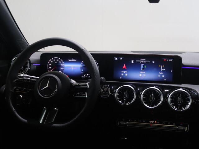 Mercedes-Benz A-KLASSE 250 e Business Solution AMG