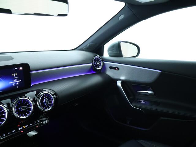 Mercedes-Benz A-KLASSE 250 e Progressive | Rijassistentie Pack | Panoramadak | Sfeerverlichting | Augmented Reality | Car Play | Inclusief 24 maanden Mercedes-Benz Certified garantie voor Europa.