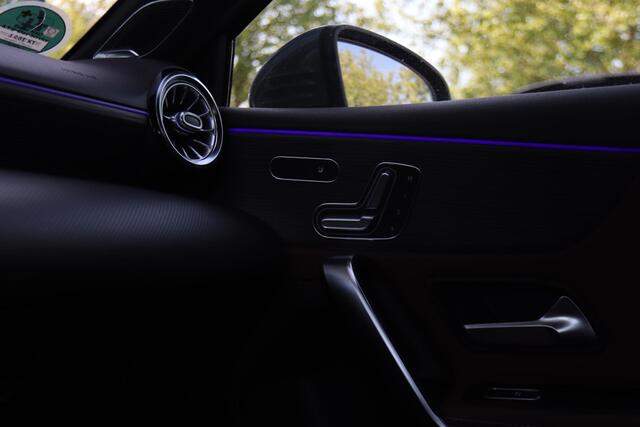 Mercedes-Benz A-KLASSE 180 PREMIUM AUT. | BURMESTER | WIDESCREEN | TREKHAAK | LED | AMBIENT | MEMORY | KEY-LESS |