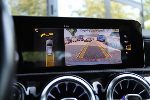Mercedes-Benz A-KLASSE 180 PREMIUM AUT. | BURMESTER | WIDESCREEN | TREKHAAK | LED | AMBIENT | MEMORY | KEY-LESS |