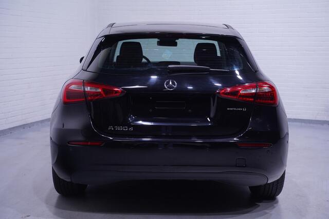 Mercedes-Benz A-KLASSE 180d Design Navi Camera Stoelverwarming PDC v+a