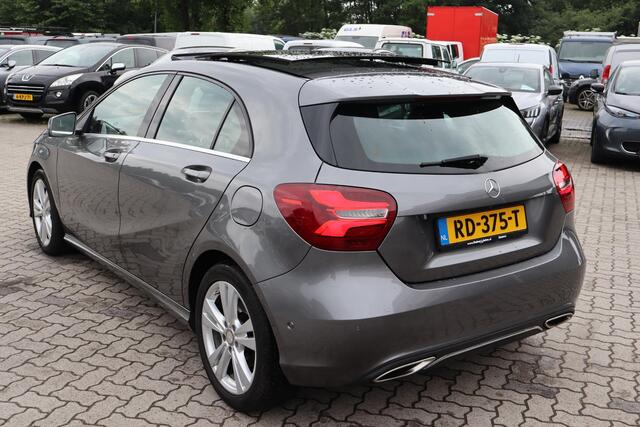 Mercedes-Benz A-KLASSE 200 d Prestige Navigatie, Panoramadak, Schuif- kanteldak, Cruise control, Stoelverwarming