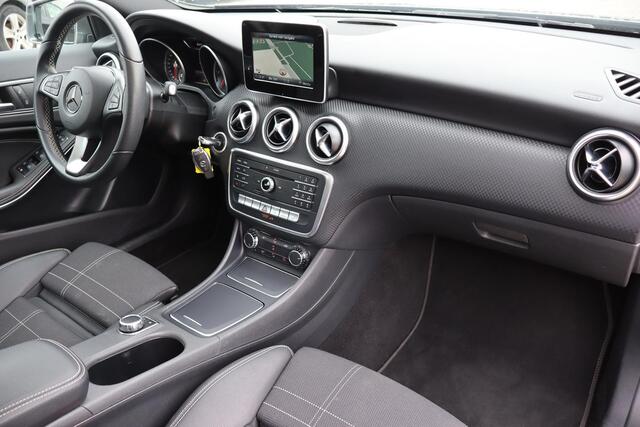 Mercedes-Benz A-KLASSE 200 d Prestige Navigatie, Panoramadak, Schuif- kanteldak, Cruise control, Stoelverwarming