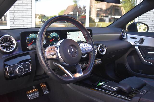 Mercedes-Benz A-KLASSE 180 AMG Sfeer Pano Electr. Stoelen Advanced Audio