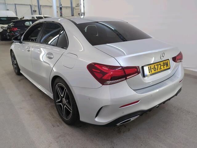 Mercedes-Benz A-KLASSE 200 AMG-Line Panoramadak Camera High-Performance-Led