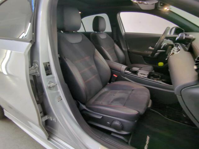 Mercedes-Benz A-KLASSE 200 AMG-Line Panoramadak Camera High-Performance-Led