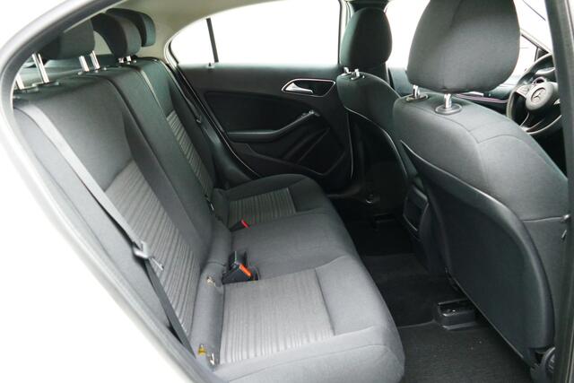 Mercedes-Benz A-KLASSE 160 My First Star. Navi, Camera, Airco, Cruise, 17"LMV