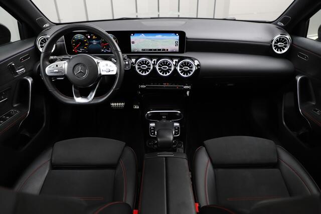 Mercedes-Benz A-KLASSE 220 AMG Aut7 | 190PK | Pano | Adaptief-onderstel | Sfeerverlichting | Burmester | Memory | Multibeam | ACC | Widescreen | 2019.