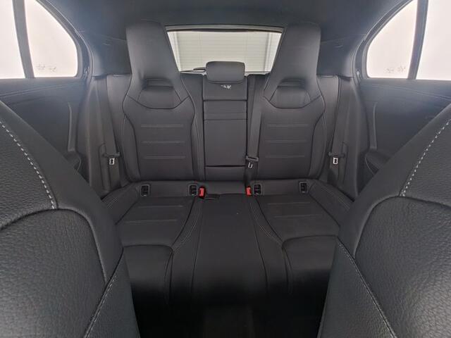 Mercedes-Benz A-KLASSE 250 e AMG Face Lift Plug-In Hybride | AMG Line | Night Pakket | Trekhaak | Lederen Bekleding | Panorama Schuif-Kanteldak | Sfeerverlichting | Inclusief 24 maanden MB Certified garantie voor Europa.