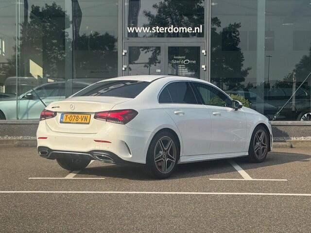 Mercedes-Benz A-KLASSE 200 Business Solution AMG l MBUX l LED High Performance l Camera l Smartphone integratie pakket l Licht en Zicht pakket l Airco l Deelbare Achterbank l PTS l Airconditioning l Spiegel pakket l
