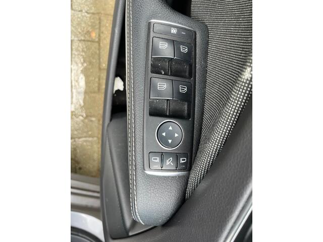 Mercedes-Benz A-KLASSE 180 Lease Edition Plus navi ecc parkeersensoren