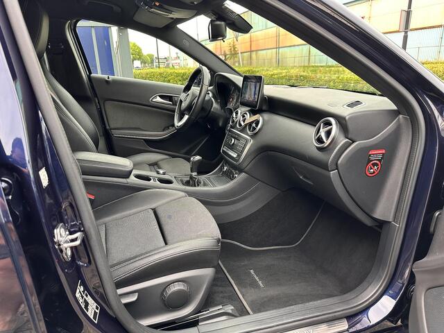 Mercedes-Benz A-KLASSE 160 Ambition NLAUTO/CARPLAY/XENON/NAVI/AMG