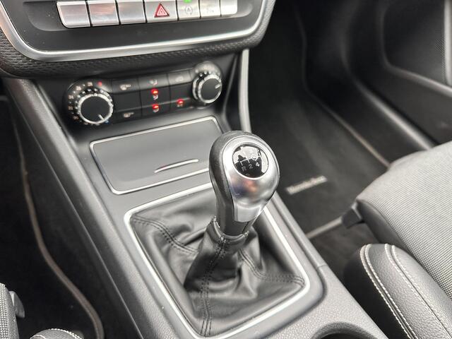 Mercedes-Benz A-KLASSE 160 Ambition NLAUTO/CARPLAY/XENON/NAVI/AMG