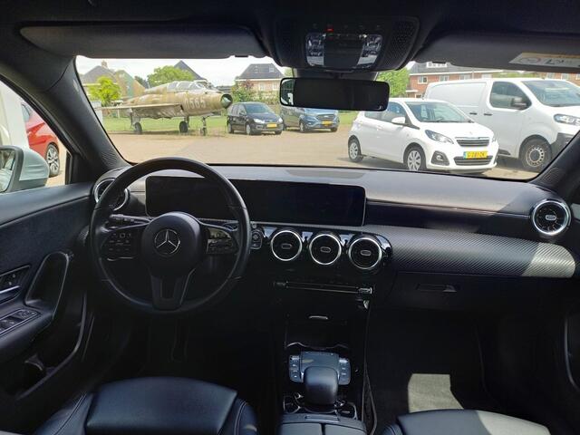 Mercedes-Benz A-KLASSE 180 Business Solution