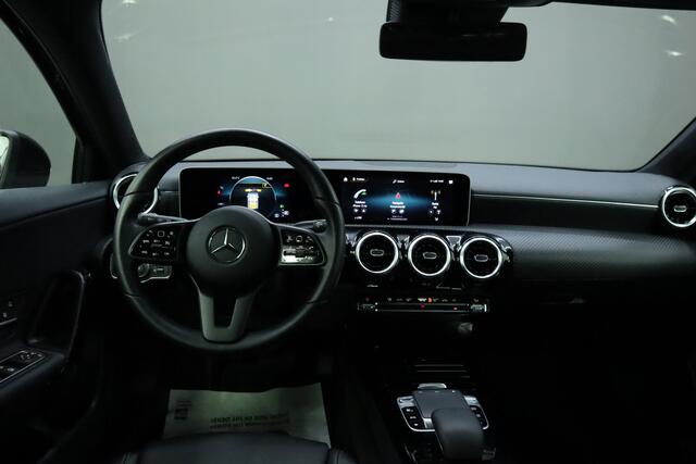 Mercedes-Benz A-KLASSE 180 d Applecarplay | Automaat | Camera