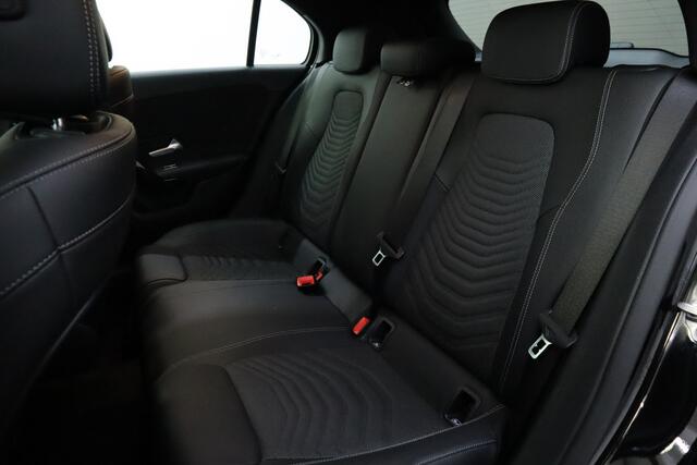 Mercedes-Benz A-KLASSE 180 d Applecarplay | Automaat | Camera