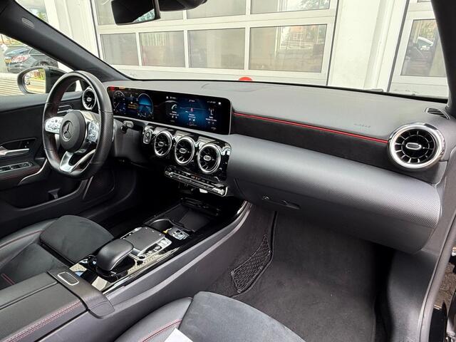 Mercedes-Benz A-KLASSE A180 Business Solution AMG Navi Camera Widescreen
