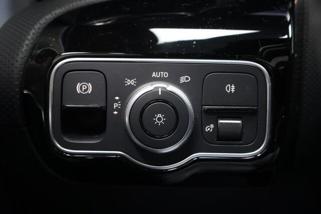 Mercedes-Benz A-KLASSE 250 e AMG | Panorama | Sfeerverlichting | Night