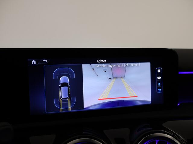 Mercedes-Benz A-KLASSE 250 e Star Edition AMG Line Plus | Nightpakket | Antidiefstalpakket URBAN GUARD PLUS | Dodehoekassistent | Extra USB-poorten | Parkeerpakket met achteruitrijcamera | KEYLESS GO |