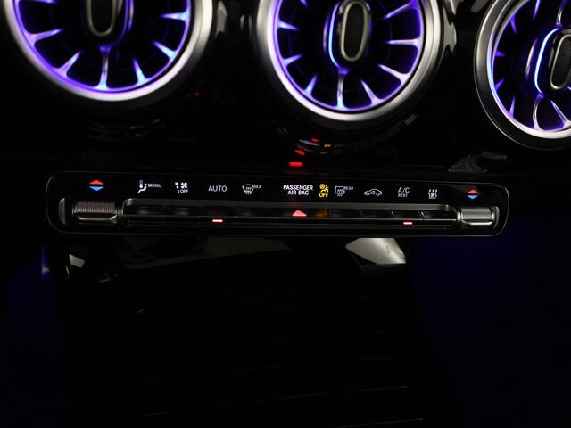 Mercedes-Benz A-KLASSE 250 e Star Edition AMG Line Plus | Nightpakket | Antidiefstalpakket URBAN GUARD PLUS | Dodehoekassistent | Extra USB-poorten | Parkeerpakket met achteruitrijcamera | KEYLESS GO |