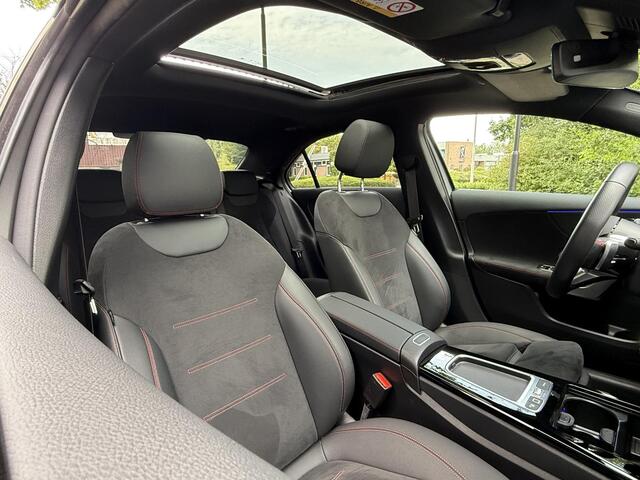 Mercedes-Benz A-KLASSE Limousine 180 AMG line | Premium Plus | Panoramadak | HUD |