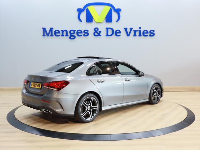 Mercedes-Benz A-KLASSE 180 Business Solution AMG Line | Airco ECC | LED | Camera | Sfeer | Navigatie | Cruise Control | Memory | Isofix | NAP |