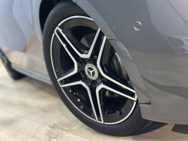 Mercedes-Benz A-KLASSE 180 Business Solution AMG Line | Airco ECC | LED | Camera | Sfeer | Navigatie | Cruise Control | Memory | Isofix | NAP |