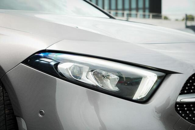 Mercedes-Benz A-KLASSE 200 Business Solution AMG / Pano / Stoelverwarming