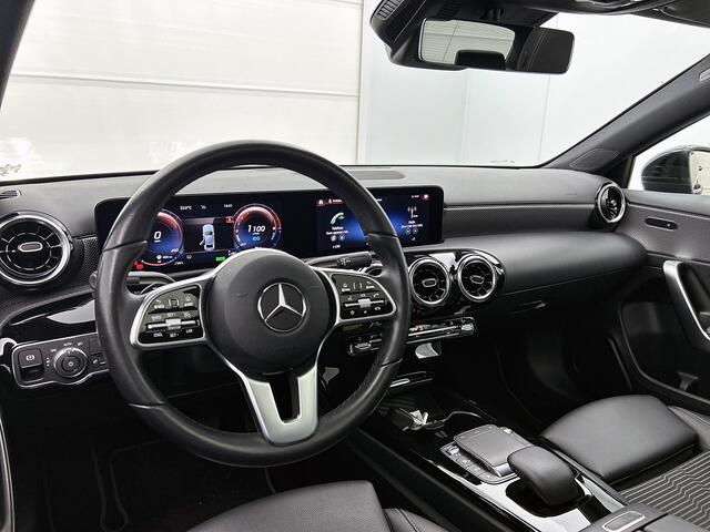 Mercedes-Benz A-KLASSE 250 e Premium Plus | 5 spaaks lichtmetalen velgen | MBUX wide screen | Navigatie | Parking support | Camera achter | Inclusief 24 maanden Mercedes-Benz Certified garantie voor Europa.