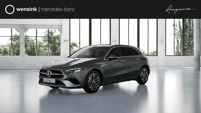 Mercedes-Benz A-KLASSE 250e Star Edition Luxury Line | Panoramaschuifdak | Stoelverwarming | Achteruitrijcamera |