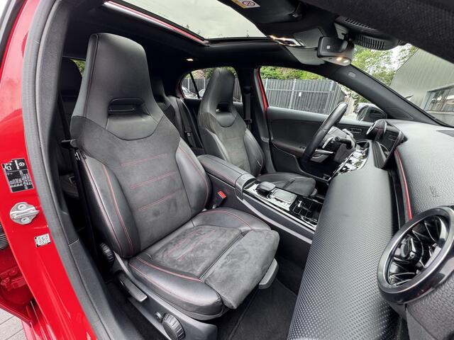 Mercedes-Benz A-KLASSE 200 Business Solution AMG Night | Panorama | 19" | Widescreen | NL Auto NAP