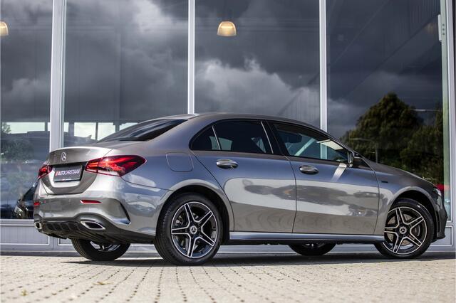 Mercedes-Benz A-KLASSE 250 e Business Solution AMG | Camera | LED