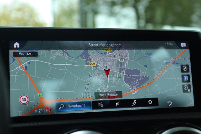 Mercedes-Benz A-KLASSE 180 PREMIUM PLUS | LED | NAVI | TREKHAAK | PDC | STOELVER. | WIDESCREEN