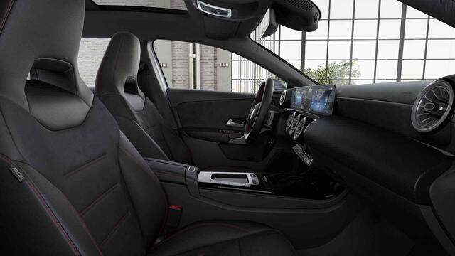 Mercedes-Benz A-KLASSE 250e Business Solution AMG | Panoramaschuifdak | Achteruitrijcamera| Stoelverwarming voor | LED koplampen |