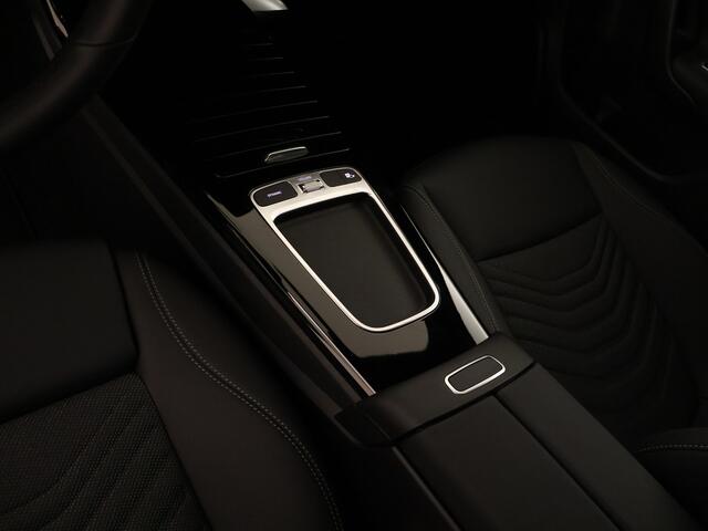 Mercedes-Benz A-KLASSE 250 e Star Edition LIMITED | Dodehoekassistent | Verwarmde stoelen vooraan | Spiegelpakket | Parkeerpakket met achteruitrijcamera | Extra USB-poorten |