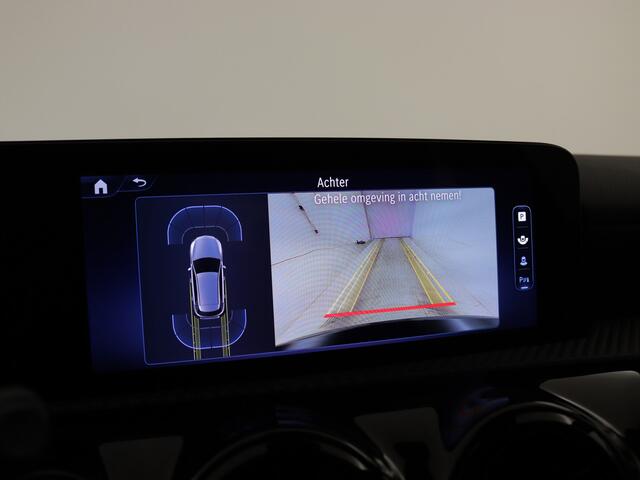 Mercedes-Benz A-KLASSE 250 e Star Edition | Dodehoekassistent | Extra USB-poorten | Spiegelpakket | High-performance led-koplampen | Parkeerpakket met achteruitrijcamera | Verwarmde stoelen vooraan |