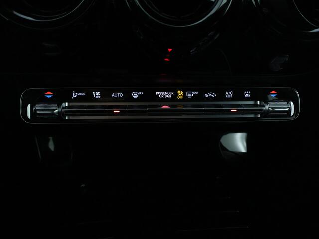 Mercedes-Benz A-KLASSE 250 e Star Edition | Trekhaak | Dodehoekassistent | Parkeerpakket met Camera | Stoelverwarming | DAB | LED | Extra USB-poorten | Spiegelpakket | Zitcomfortpakket | Comfortstoelen voor |