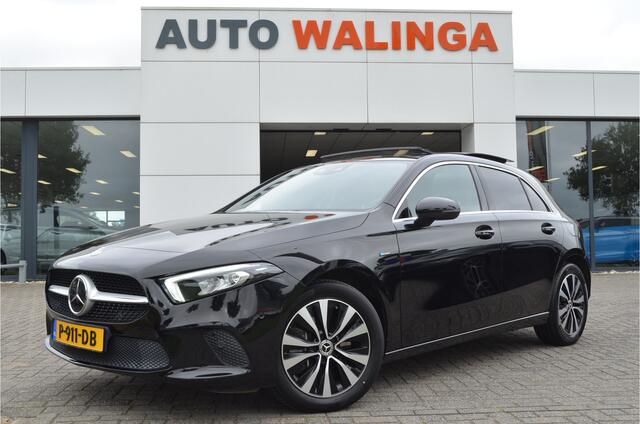 Mercedes-Benz A-KLASSE 250 e Pano | Widescreen | a.Camera | Adaptive Cruise | Carplay | Stoelverwarming | Getint glas