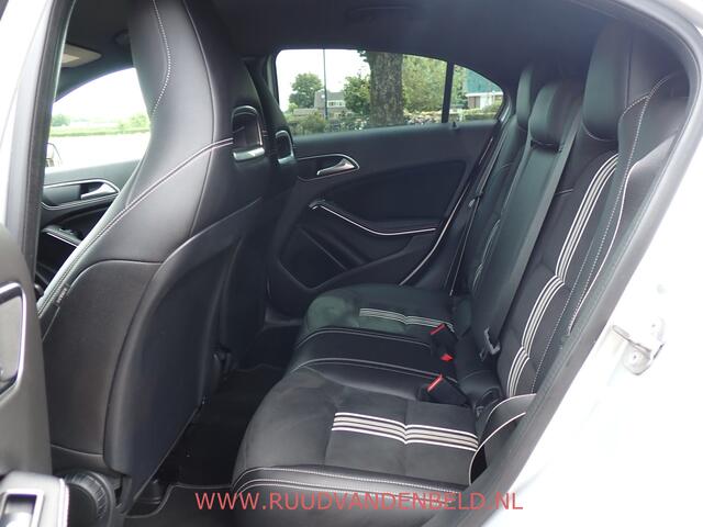 Mercedes-Benz A-KLASSE 180 AMG Edition SPORTSTOEL/FULL-LED/NAVIGATIE