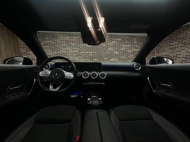Mercedes-Benz A-KLASSE 250 AMG Panorama Sfeer Camera Led Tune