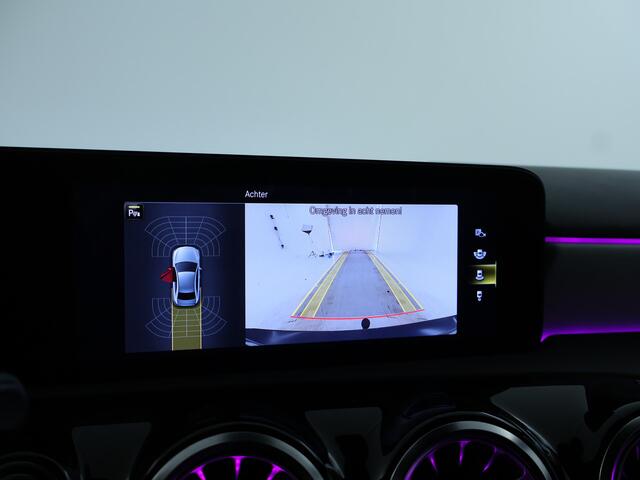 Mercedes-Benz A-KLASSE 180 Limousine AMG | Night Pakket | Trekhaak af fabriek | Sfeerverlichting | Parkeer pakket | Spiegel pakket | Inclusief 24 maanden MB Certified garantie voor Europa.