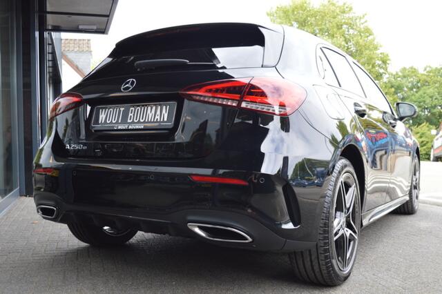 Mercedes-Benz A-KLASSE 250 e AMG Led Panorama Distronic Burmester Camera 360 Night Pdc