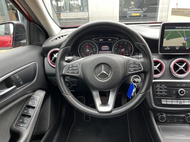 Mercedes-Benz A-KLASSE 160 Ambition | NL Auto/Navi/PDC V+A/Airco/Cruise/19-inch Velgen met nieuwe banden