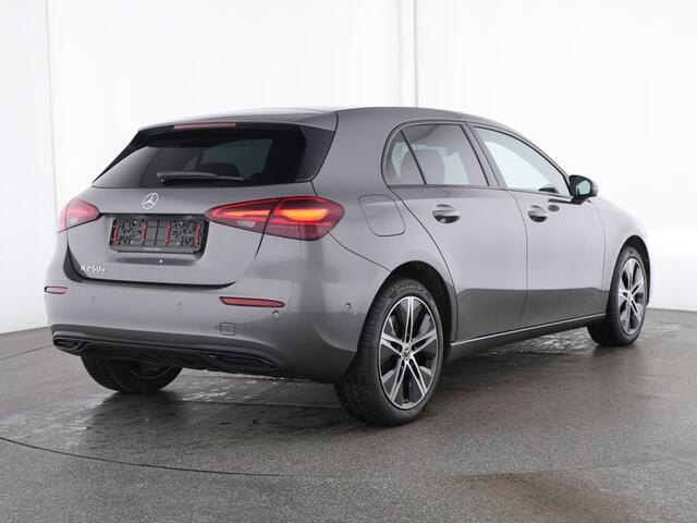 Mercedes-Benz A-KLASSE 250 e Plug-In Hybride Progressive Line Advanced | Night Pakket | Ledkoplampen.