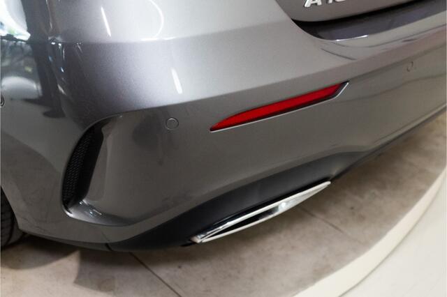 Mercedes-Benz A-KLASSE 180 Business Solution AMG 136PK | Pano | Sfeer | Stoplichtweergave | Carplay | Garantie