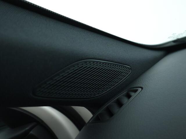 Mercedes-Benz A-KLASSE 180 AMG Limousine | NIGHT pakket | Sfeerverlichting | Spiegel pakket | Parkeer pakket + achter camera Inclusief 24 maanden MB Certified garantie voor Europa.