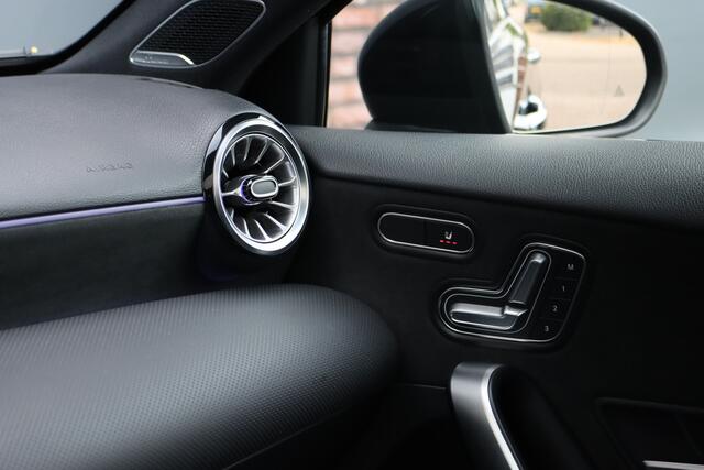 Mercedes-Benz A-KLASSE 250 e AMG Line Aut8 | Distronic+ | Burmester | HUD | Panoramadak | Memory | Surround Camera | Keyless Go | Nightpakket |